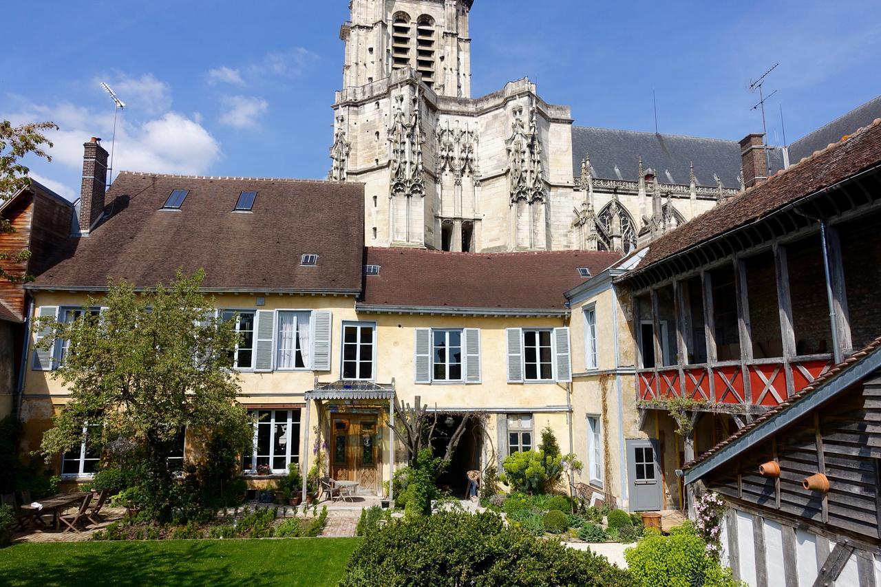 Bed and Breakfast Le Jardin de la Cathédrale Troyes Exterior foto