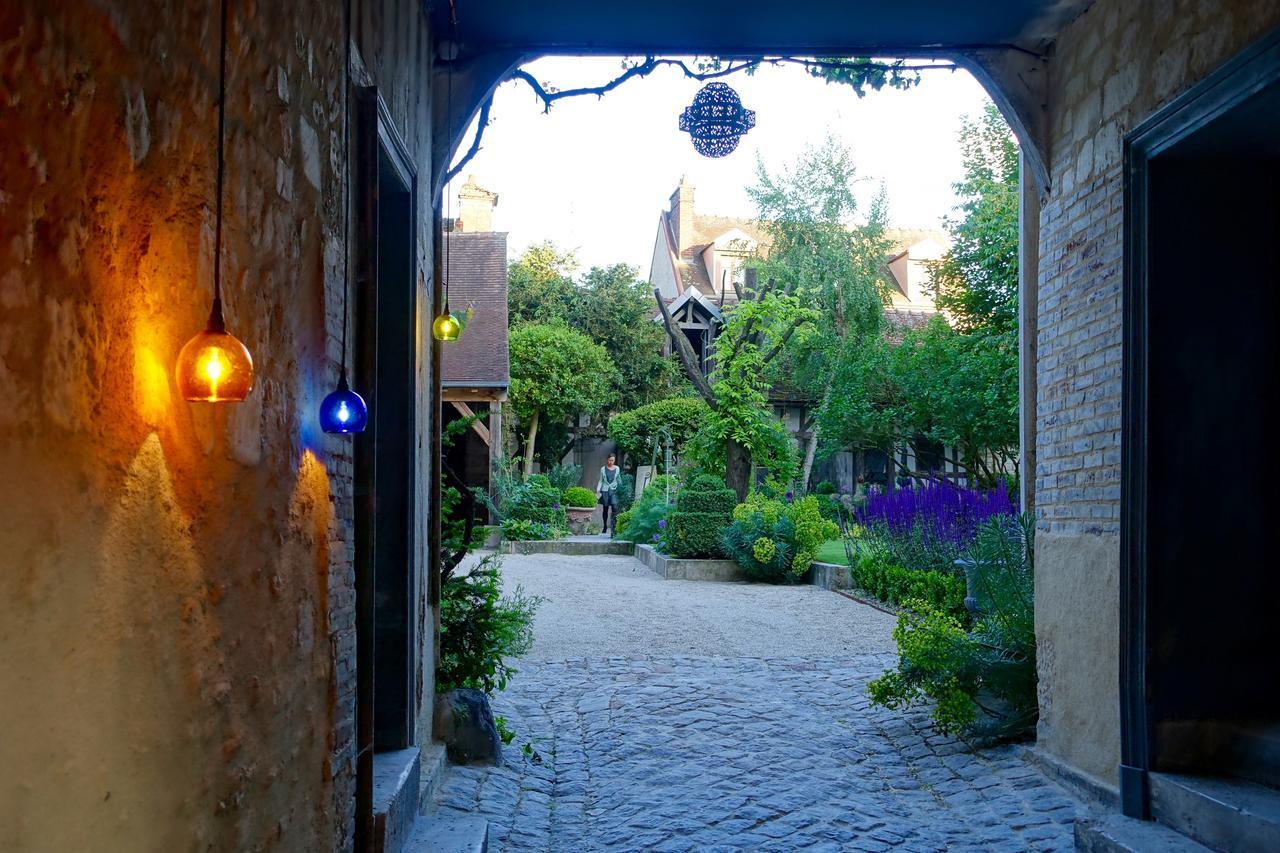 Bed and Breakfast Le Jardin de la Cathédrale Troyes Exterior foto